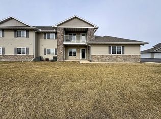 420 E Franklin St APT 104, Eldridge, IA 52748