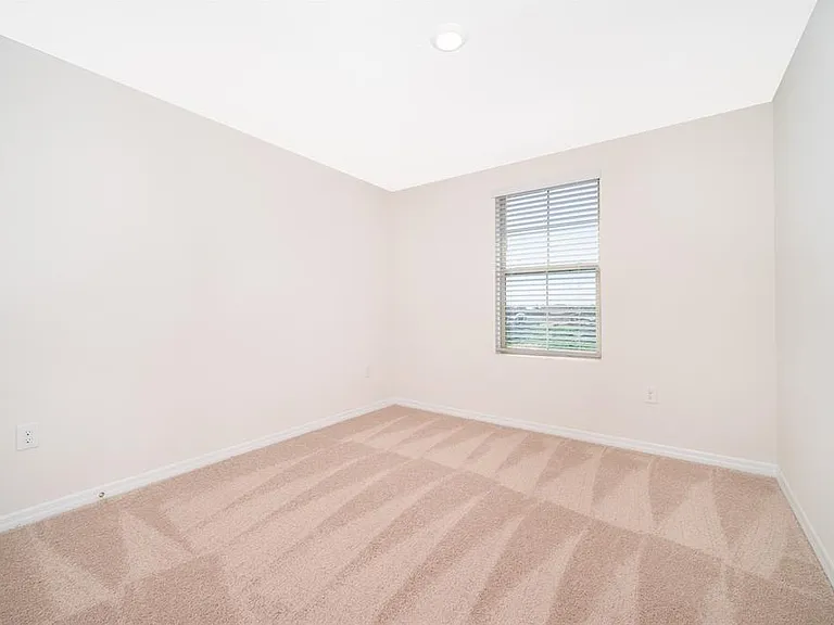 1815 Red Canyon Dr — Photo 21