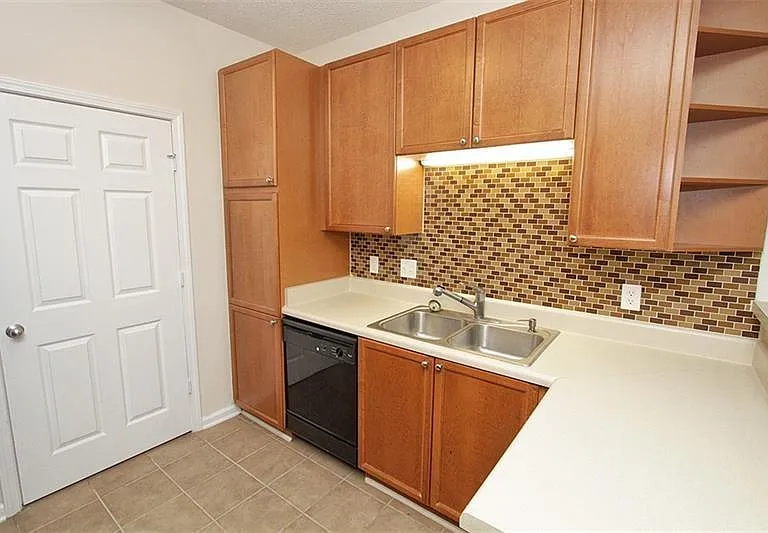 3500 Sweetwater Rd #312 — Photo 9