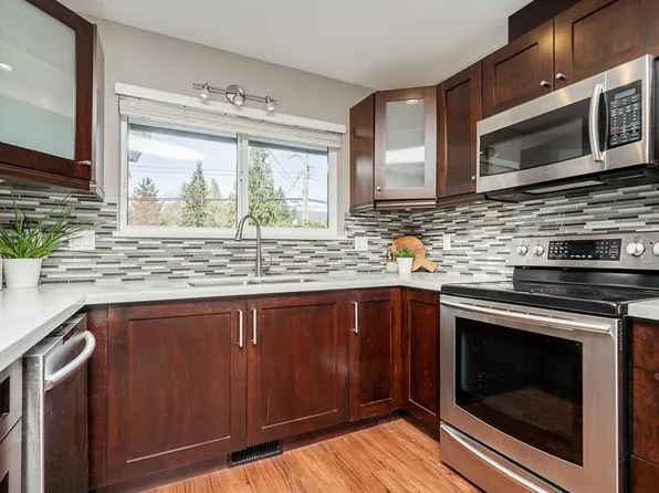 1730 Westminster Ave, Pt Coquitlam, BC V3B 1E2