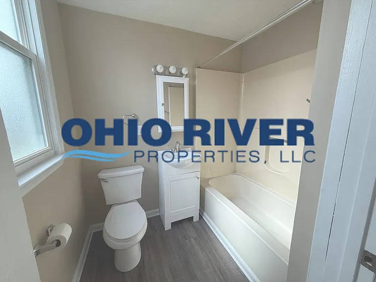 1219 Garfield St #1 — Photo 9