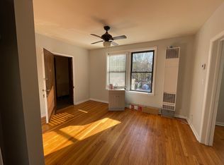 3354 N Broadway St #2R, Chicago, IL 60657