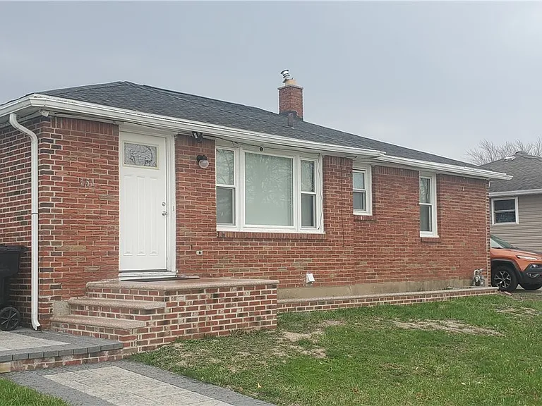151 Lamson Rd — Photo 2
