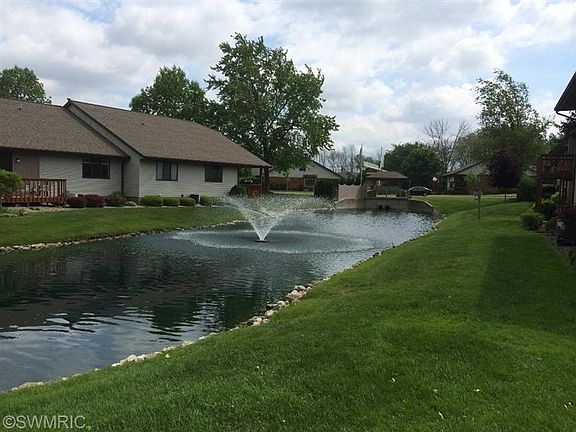 4th image of 117 S Zeeland Pkwy
