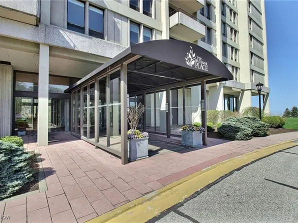 2 Bratenahl Pl APT 2D, Bratenahl, OH 44108