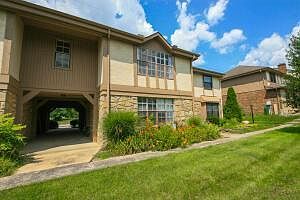 1st image of 92 Stornoway Dr W #92B
