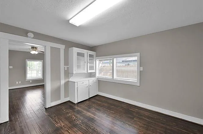 4208 Delhi St — Photo 21