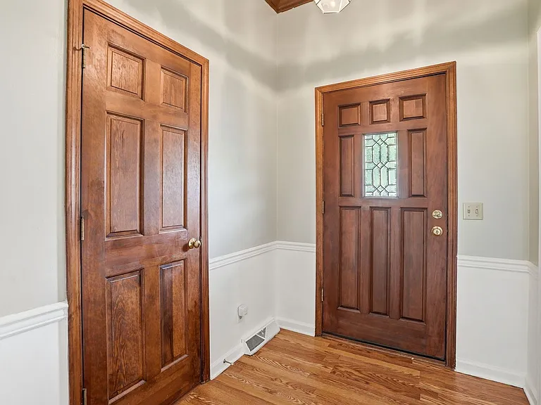 101 Emerald Way — Photo 4