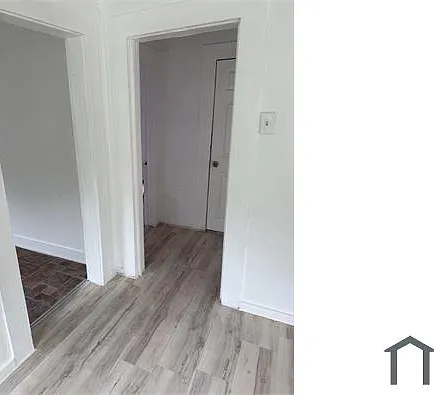 2729 E Commerce St — Photo 6