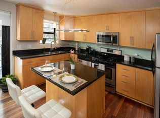 2201 3rd Ave S APT 204, Minneapolis, MN 55404