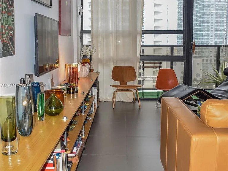 600 NE 36th St #1711 — Photo 3