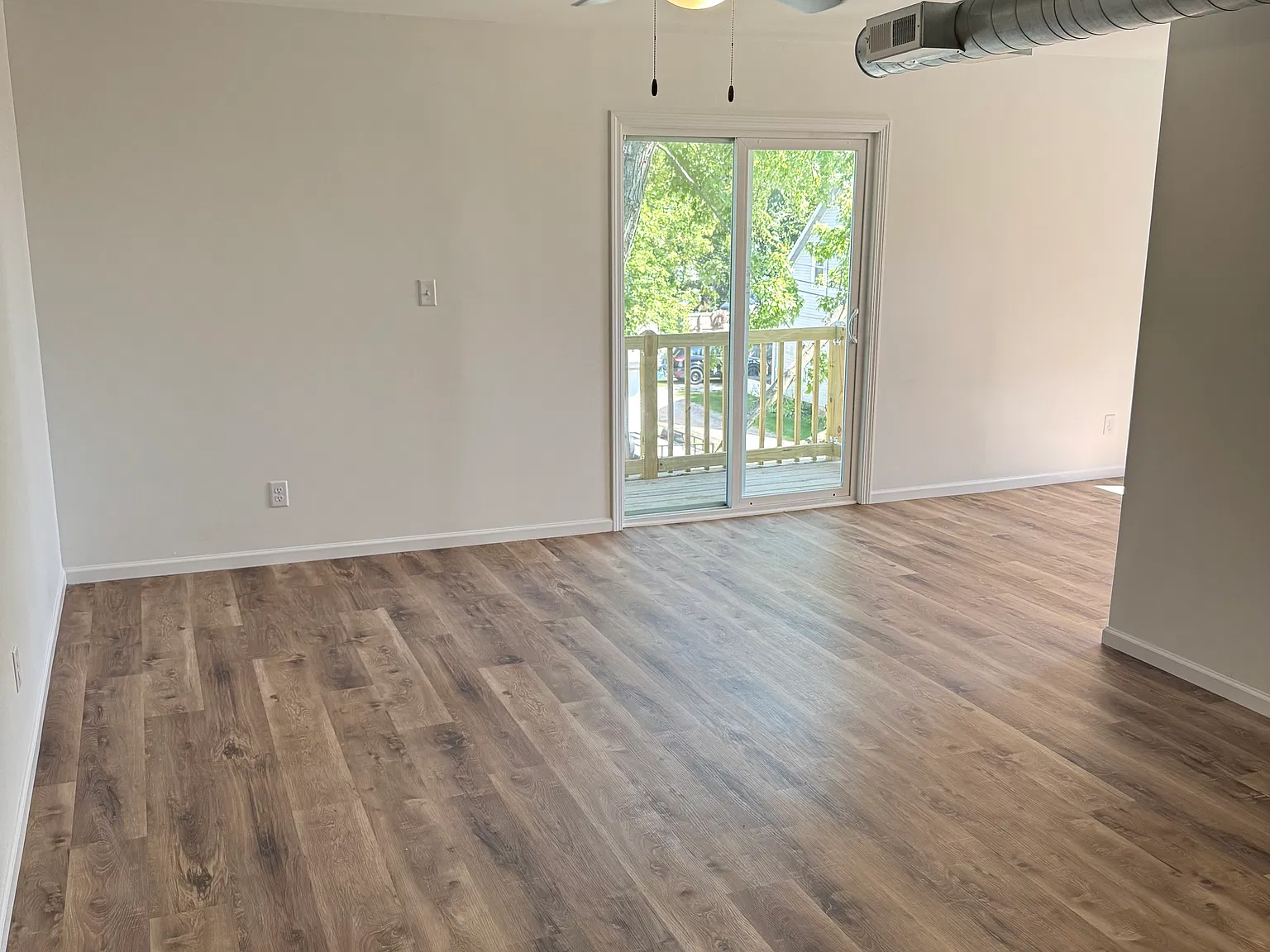 2 bed, 700 sqft, $975 — Photo 1