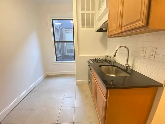 Rented by Contact Realty | media 2