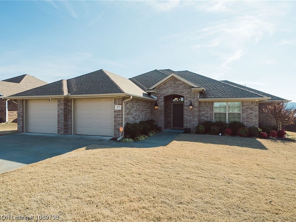 1st image of 377 Topaz Way
