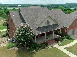 107 River Road Dr W, Mayflower, AR 72106