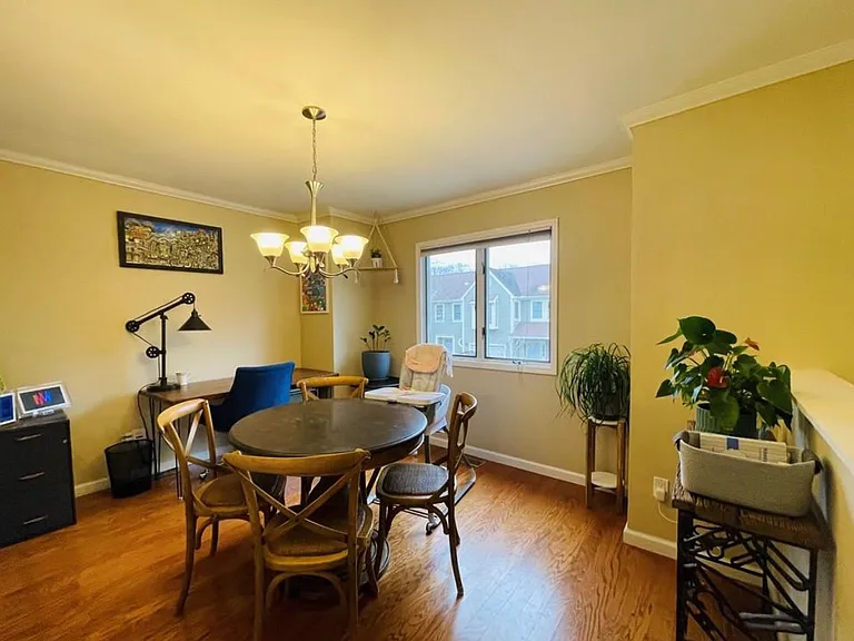 301 Kensington Way — Photo 6