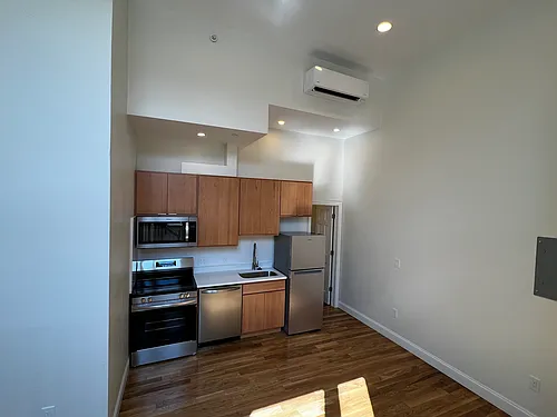 6 Blossom St Photo 1