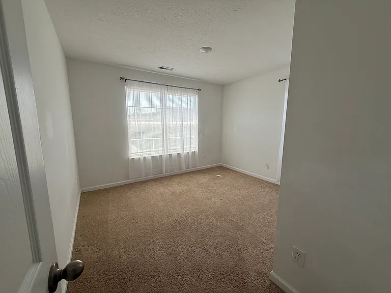 577 Freedom Dr — Photo 28