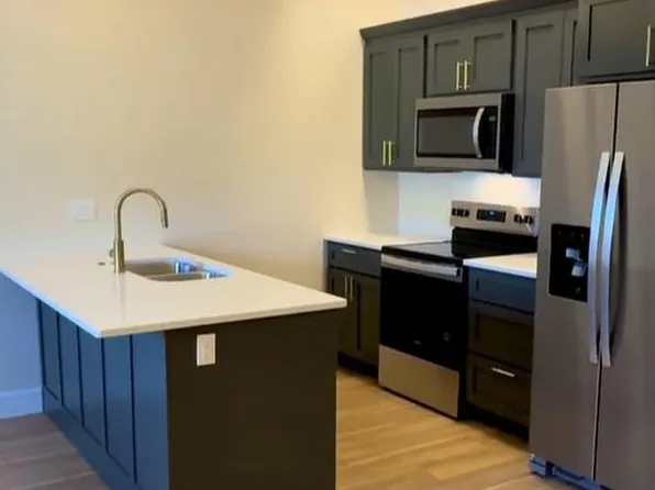 309 6th St, Burlington, IA