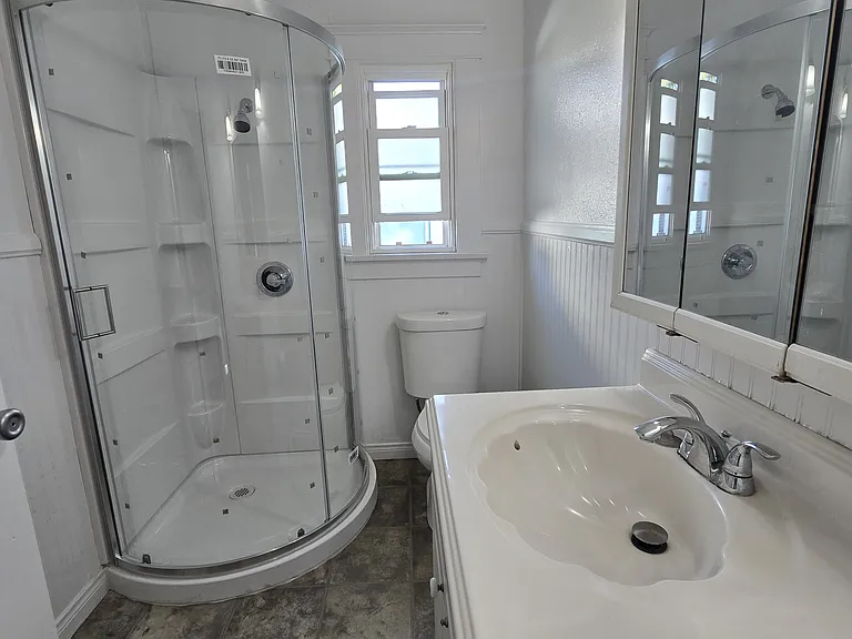 203 E Elm St — Photo 5