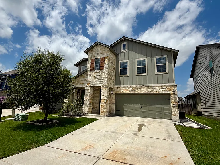 4917 Drovers Path St — Photo 1
