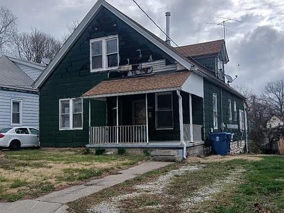 2nd image of 1213 Diamond St