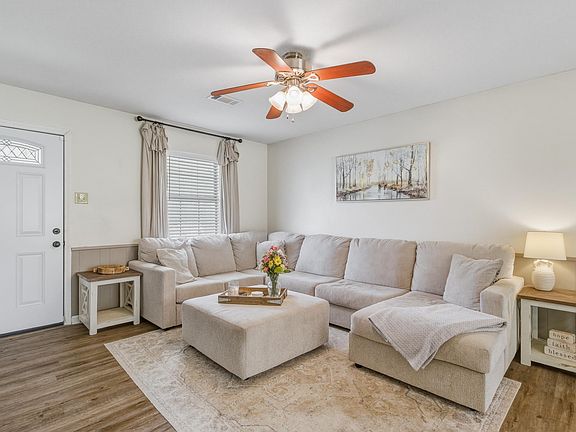 4th image of 118 Hardwood Dr