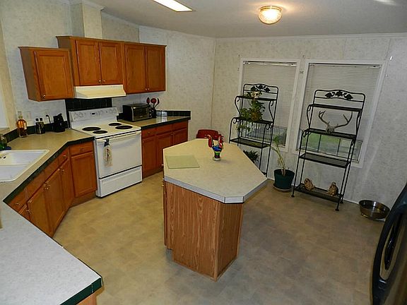 5th image of 25902 Wildflower Dr