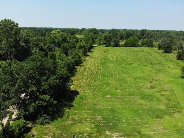 41908 48th Ave, Paw Paw, MI 49079