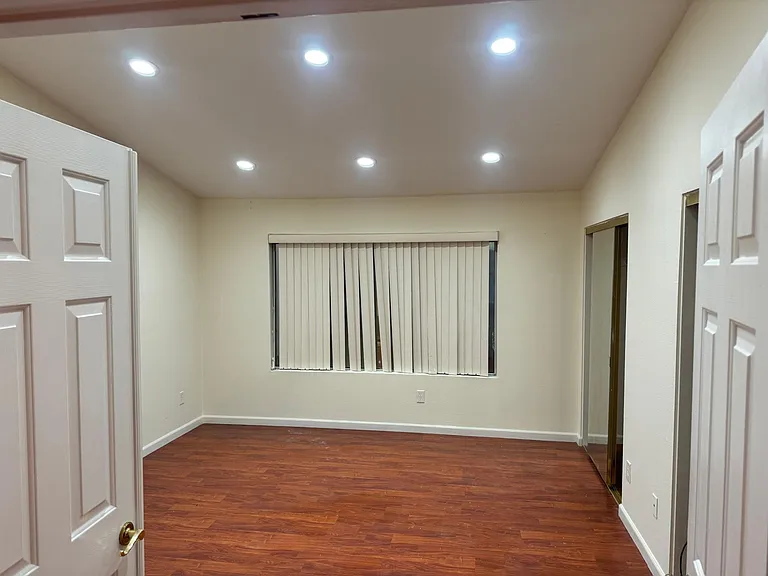 162 Millwater Ct — Photo 38