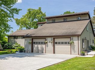 2651 Pratt Rd, Batavia, NY 14020