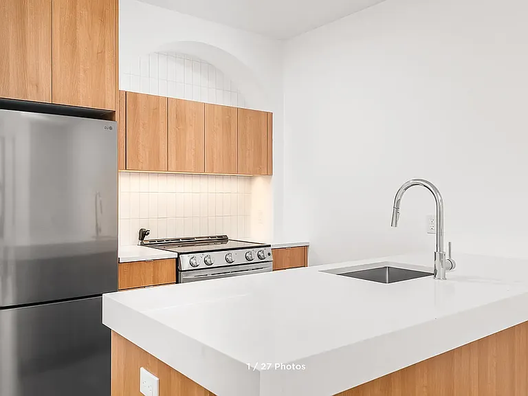 151 S Elliott Pl #4M — Photo 1