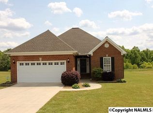 9 Garden Dr, Rainsville, AL 35986