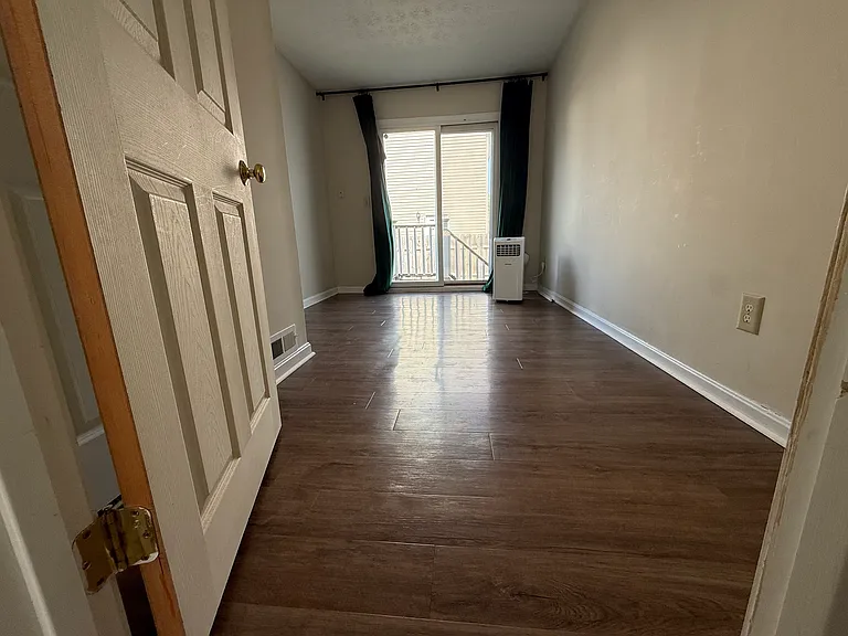 4344 Glenn Ave — Photo 7