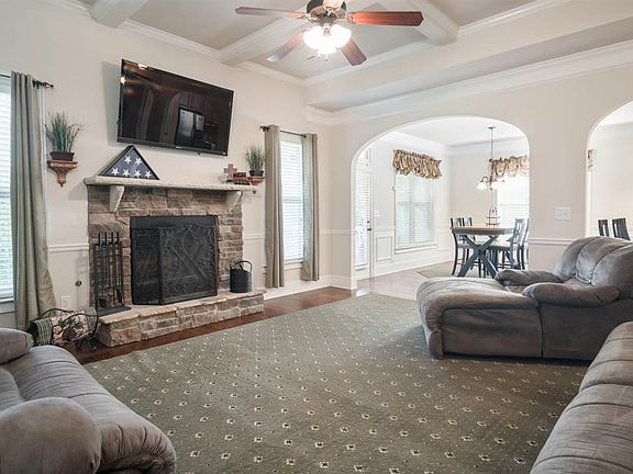 2nd image of 112 Tuscany Falls Dr