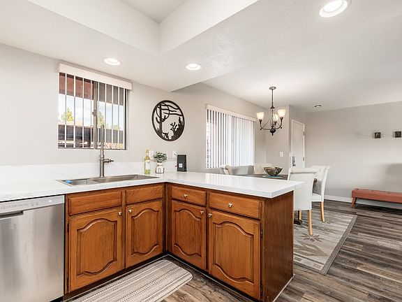 5th image of 12212 N Paradise Village Pkwy S #1