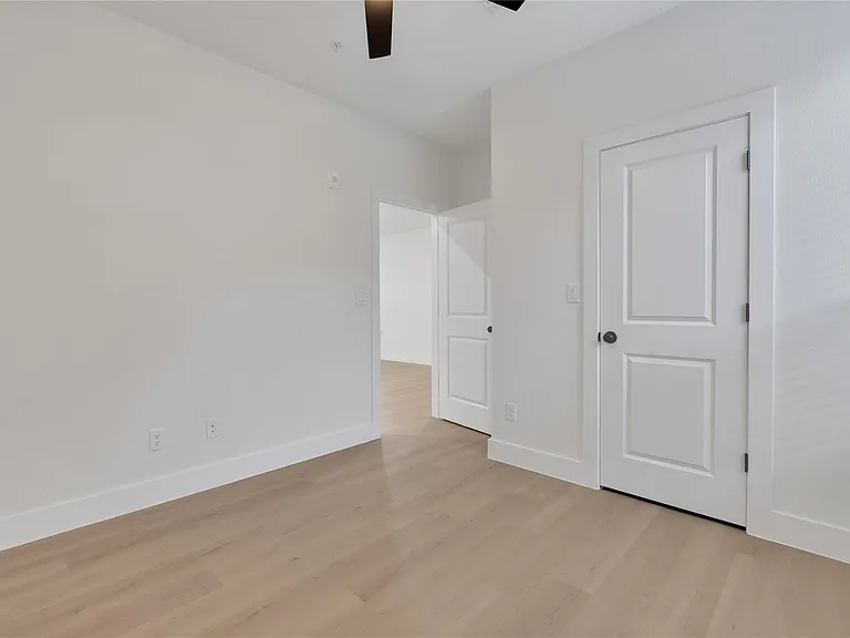 2613 Delafield St #2 — Photo 16