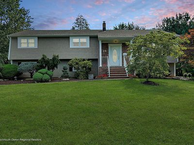 28 Portage Dr, Freehold, NJ, 07728