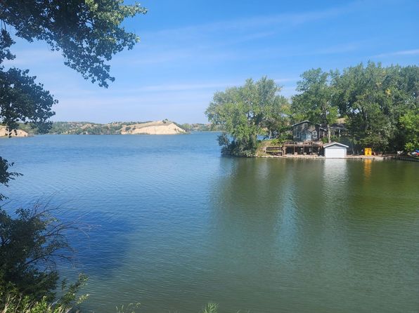 13 Lakeview Rd, Brady, NE 69123