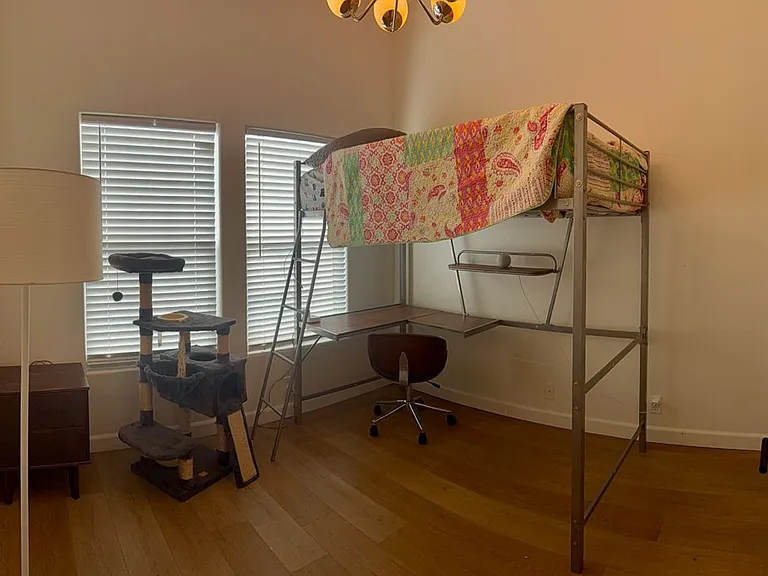 2936 Ballesteros Ln — Photo 2