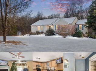 121 Hartwood Meadows Dr, Fredericksburg, VA 22406