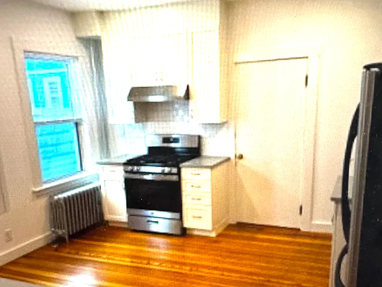 8 Waldo Ave #1 — Photo 2