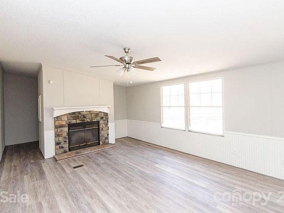 2nd image of 1784 Kestrel Valley Ln
