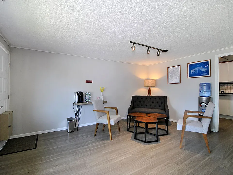 Surrey Park Apartments