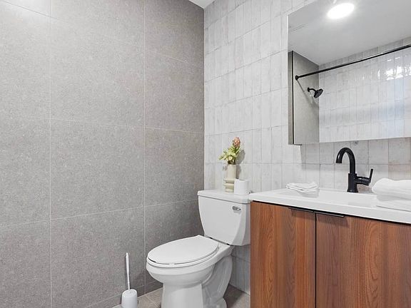 2nd image of 148 Beach 116th St #807