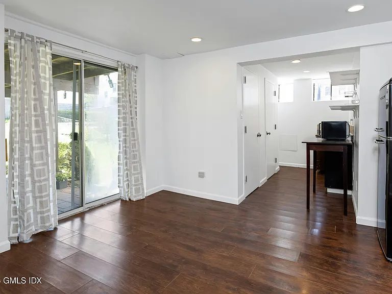 17112 Henry St — Photo 19