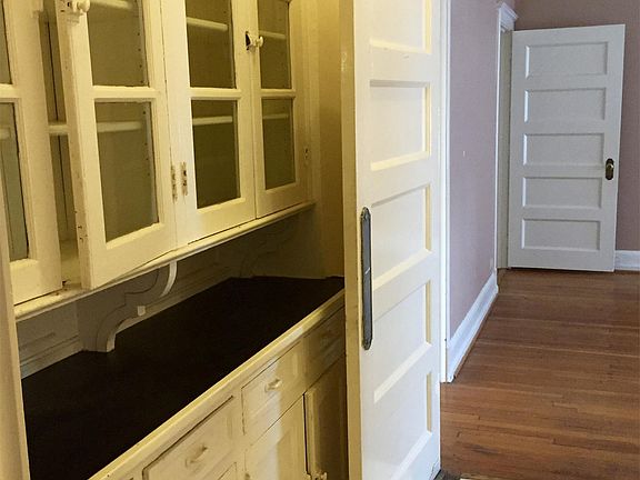 3rd image of 709 S 3rd St APT 704