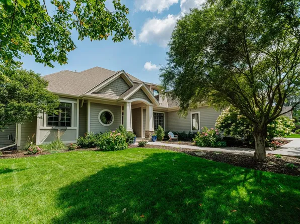W188N4970 Red Crown TRAIL, Menomonee Falls, WI 53051