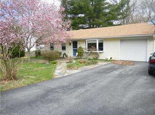 73 Meeting House Ln, Ledyard, CT 06339