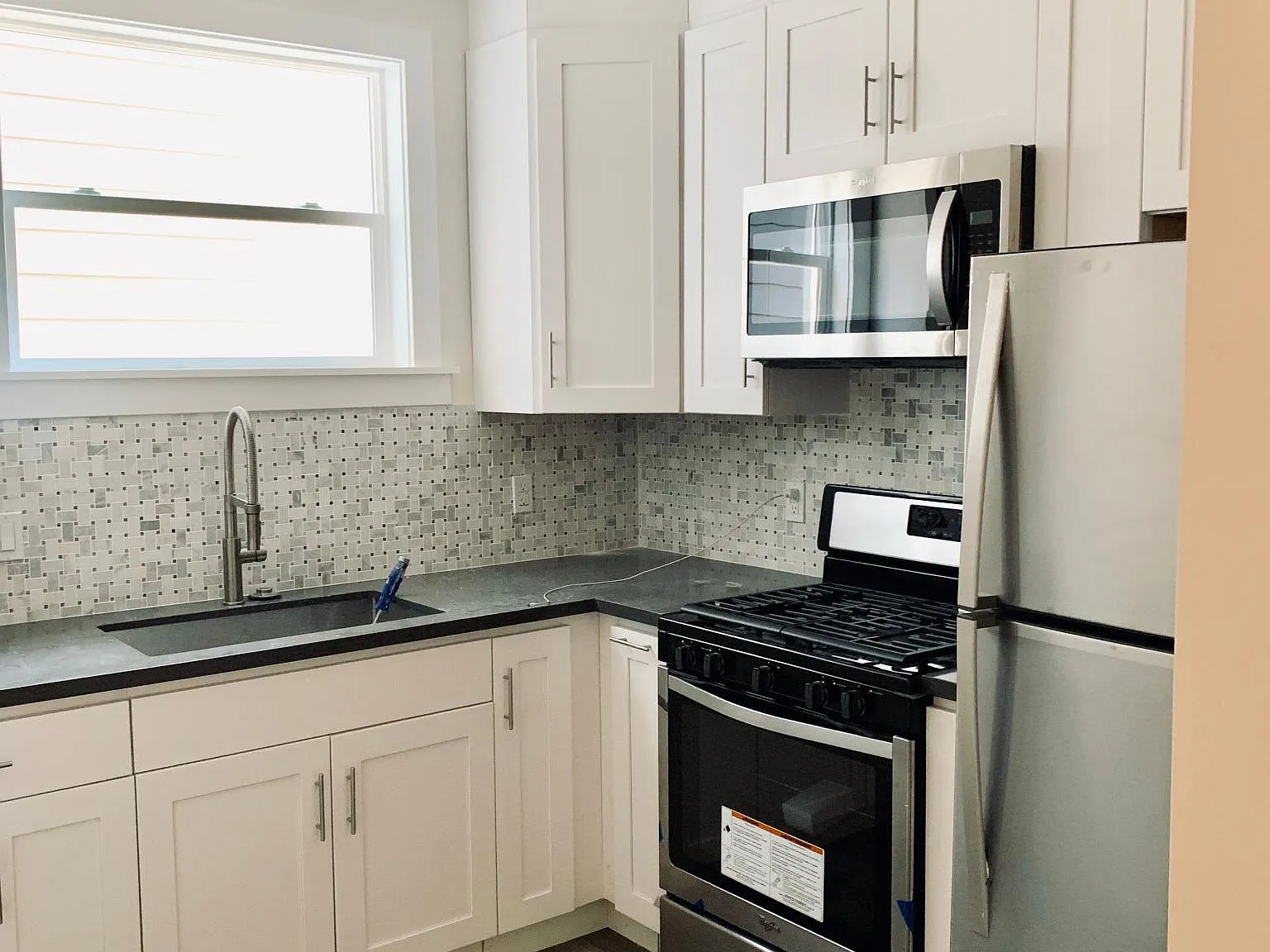 1 bed, 500 sqft, $3,699 — Photo 1